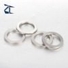 حلقات تثبيت مخصصة من المصنع بحلقة إحكام خارجية وداخلية حلقة سيجر Din471 Din472 حلقة إحكام فولاذية 12 مللي متر